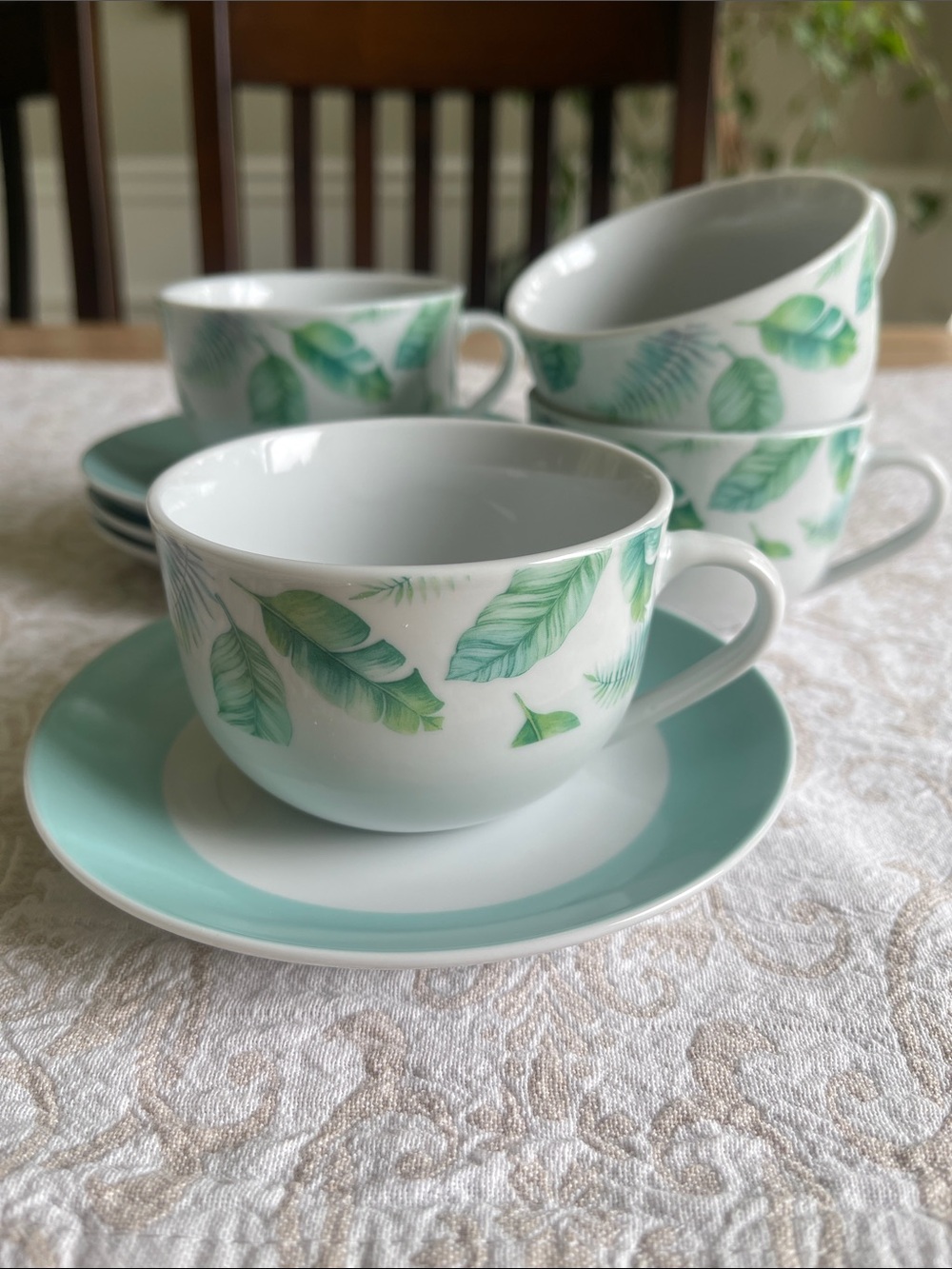 Leaf-Print Porcelain Tea Cup and Saucer Set in Mint Green/Lot of 4